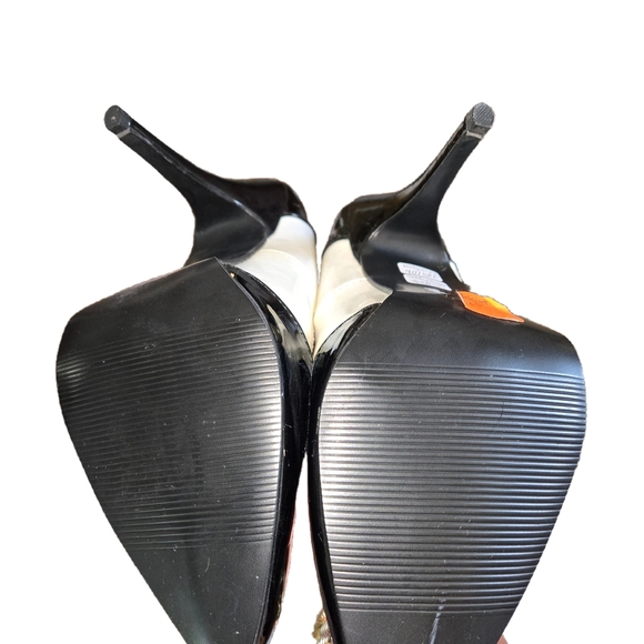 Costume Spectator Pumps - Picture 4 of 4